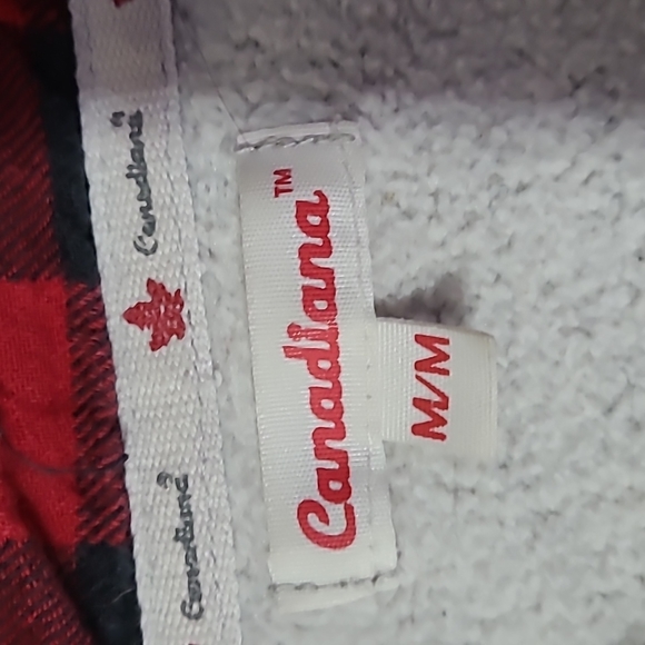 Canada Sweater - Picture 3 of 7